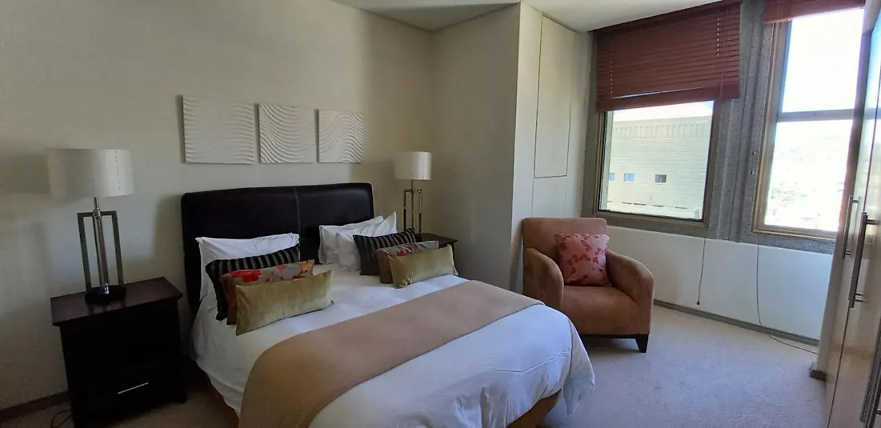Iconic Cartwright - Luxury And Amazing Views - No Loadshedding Apartment Cape Town