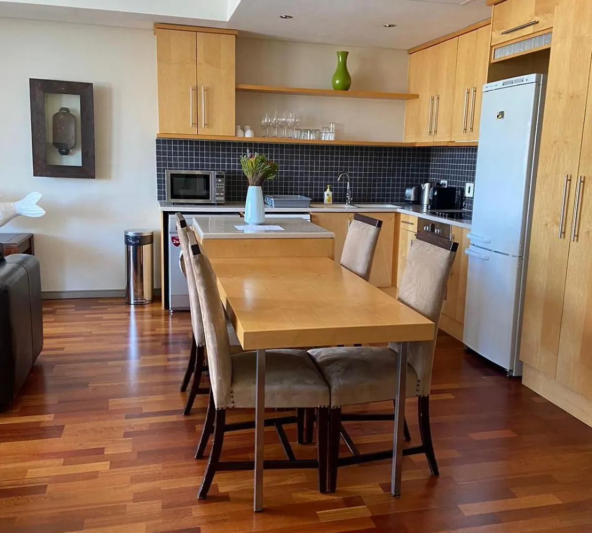 Iconic Cartwright - Luxury And Amazing Views - No Loadshedding Apartment Cape Town